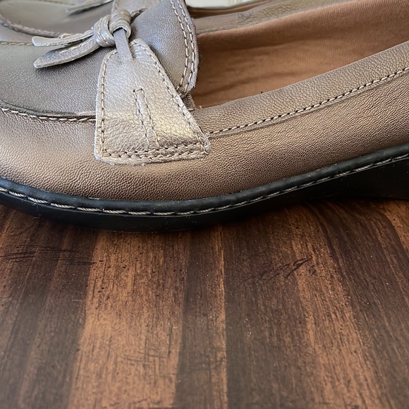 Clark’s Slip On Shoes, Size 8 1/2 M. Never worn! - Picture 5 of 7